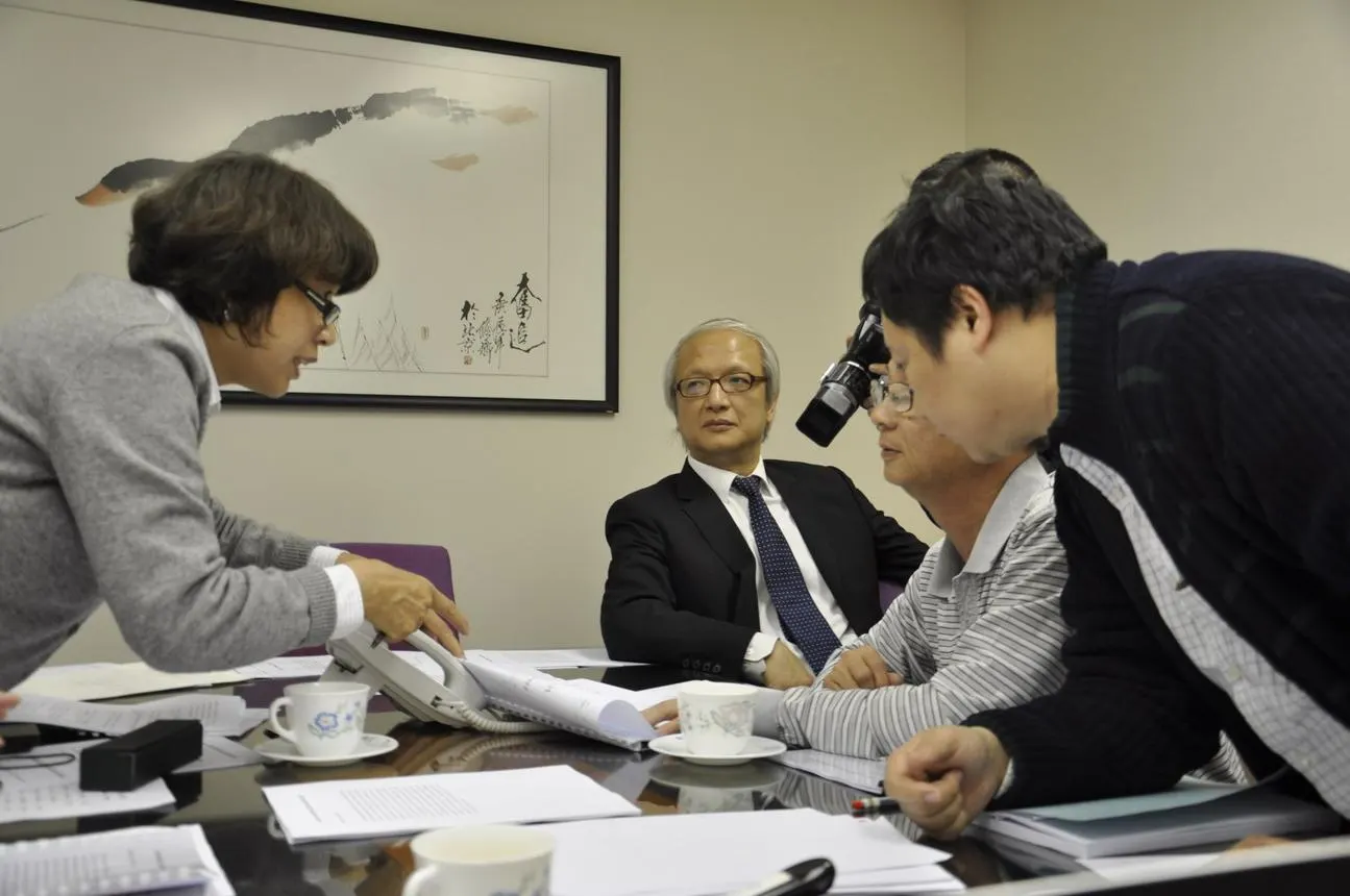 村组合并之后,旧村集体所欠工程款该由谁来付?
